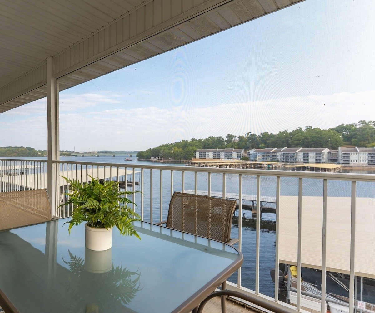 1 Bedroom (Sleeps 4) - Robins Resort #231